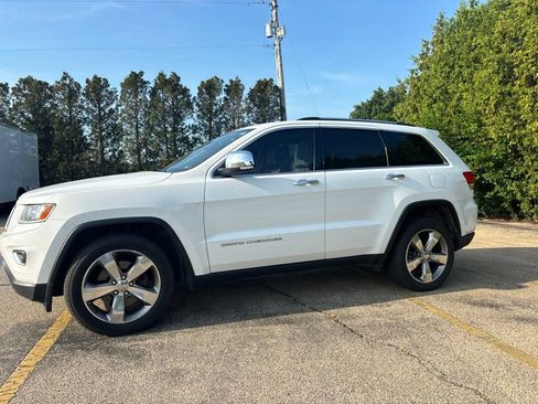 Used 2014 Jeep Grand Cherokee Limited w/ Trailer Tow Group IV AWD/4WD image 3