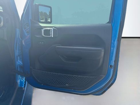 Used 2023 Jeep Gladiator Sport AWD/4WD image 22