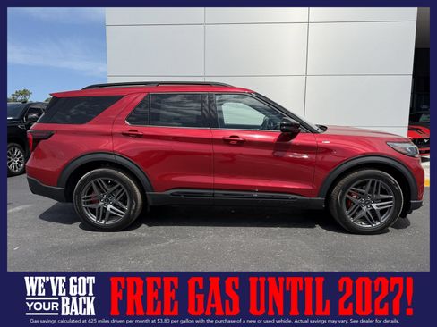 New 2026 Ford Explorer ST-Line w/ ST-Line Street Pack RWD image 3