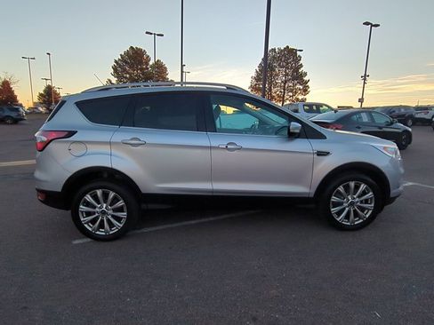 Used 2018 Ford Escape Titanium image 4