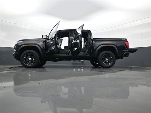 Certified 2023 GMC Canyon Elevation w/ Elevation Premium Package image 34