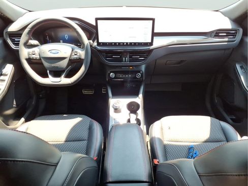 Used 2023 Ford Escape ST-Line w/ Tech Pack #1 AWD/4WD image 11