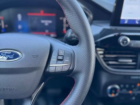 Used 2025 Ford Escape ST-Line image 14