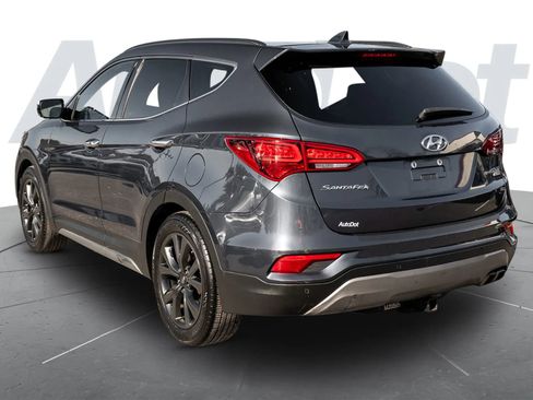 Used 2017 Hyundai Santa Fe Sport image 2