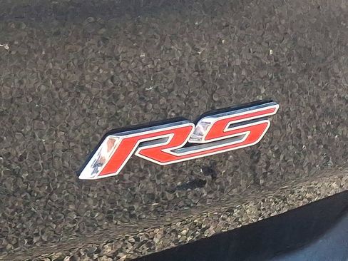 Used 2023 Chevrolet Traverse RS image 33