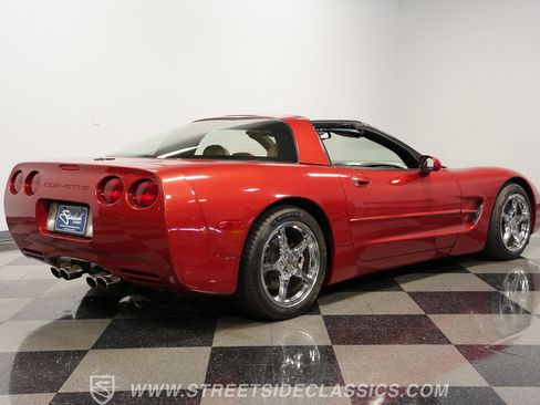 Used 1998 Chevrolet Corvette Coupe image 12