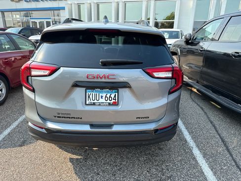 Used 2023 GMC Terrain SLT w/ Infotainment Package II AWD/4WD image 5