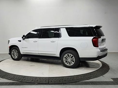 Used 2022 GMC Yukon XL SLT image 5