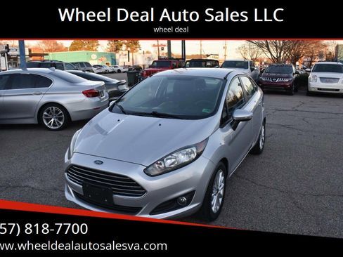 Used 2014 Ford Fiesta SE w/ Equipment Group 201A image 1