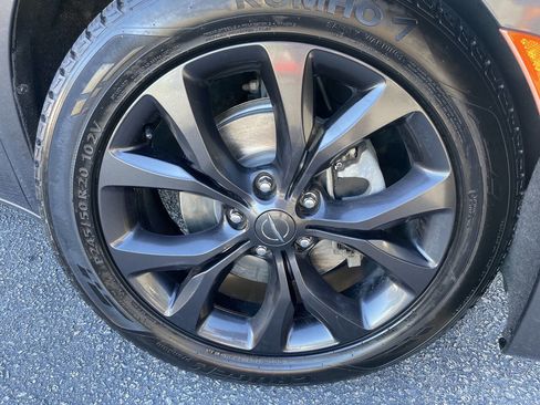 Used 2020 Chrysler Pacifica Touring w/ Advanced Safetytec Group image 28