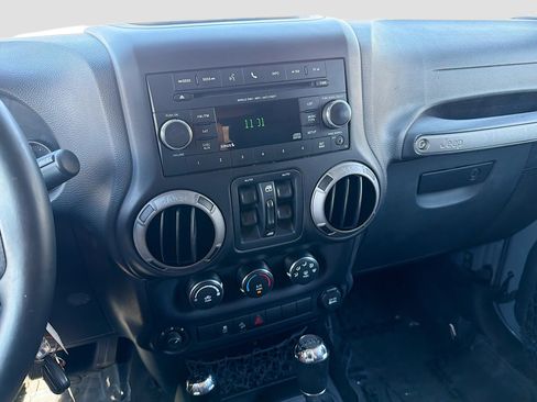 Used 2015 Jeep Wrangler Unlimited Sport w/ Quick Order Package 24S image 26