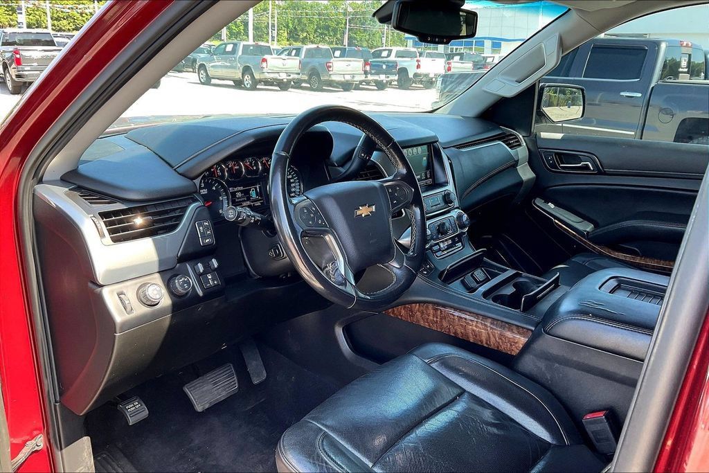 Used 2019 Chevrolet Tahoe Premier AWD/4WD image 24