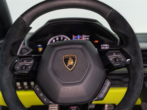 Used 2017 Lamborghini Huracan LP 610-4 AWD/4WD image 76
