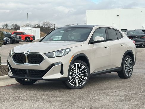 New 2026 BMW X2 xDrive28i w/ Technology Package image 2