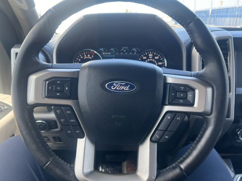 Used 2020 Ford F150 Lariat RWD image 25