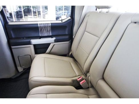 Used 2019 Ford F250 Lariat w/ Lariat Ultimate Package AWD/4WD image 11