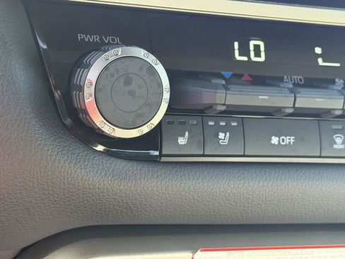 Used 2026 Toyota Tundra Limited image 15