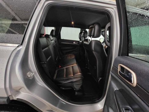 Used 2017 Jeep Grand Cherokee Limited image 28