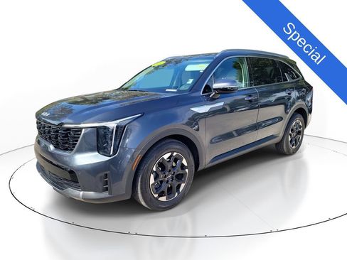 Used 2024 Kia Sorento S w/ Panoramic Sunroof Package FWD image 10