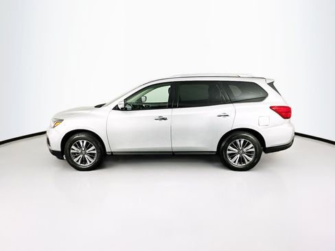 Used 2019 Nissan Pathfinder SL AWD/4WD image 4