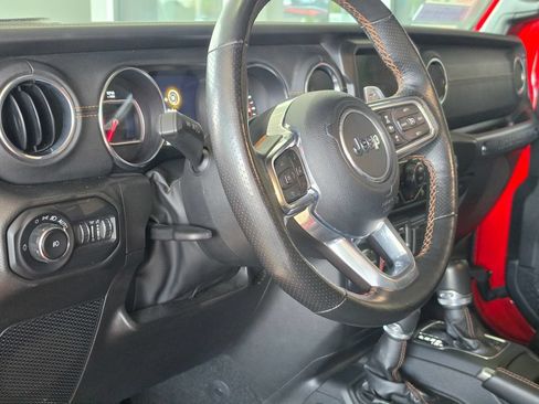 Used 2022 Jeep Wrangler Unlimited Rubicon AWD/4WD image 16