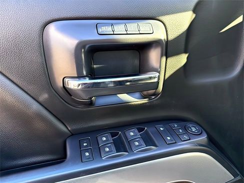 Used 2018 Chevrolet Silverado 2500 LTZ w/ Duramax Plus Package image 19