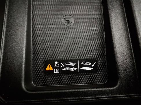 Used 2022 GMC Sierra 1500 SLT image 24