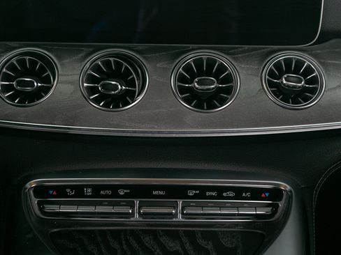 Used 2022 Mercedes-Benz AMG GT 43 image 41