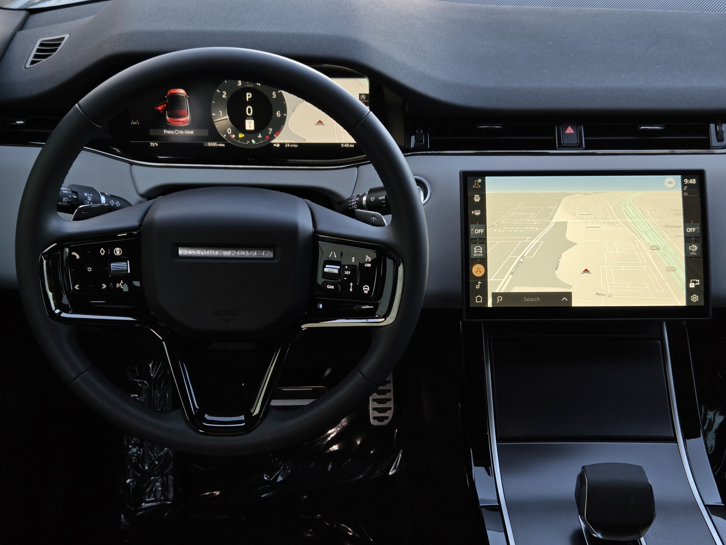 Certified 2026 Land Rover Range Rover Evoque Dynamic SE AWD/4WD image 23