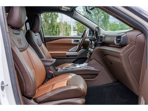 Used 2023 Ford Explorer King Ranch w/ Technology Package AWD/4WD image 11
