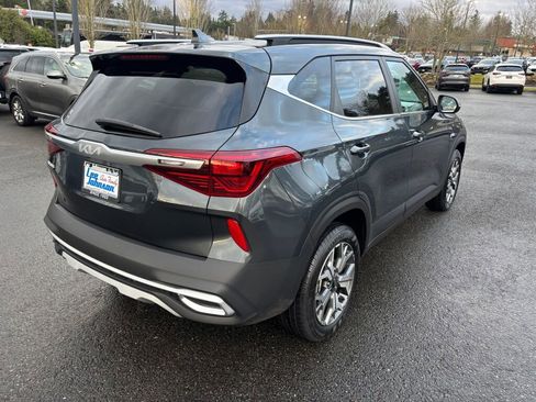 Certified 2023 Kia Seltos EX image 5