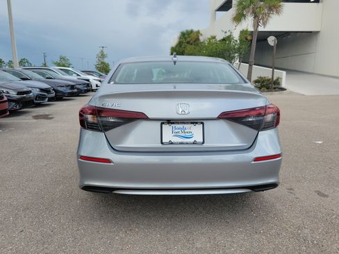 Used 2025 Honda Civic LX image 5