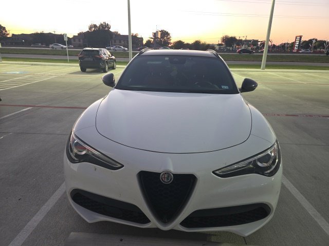 Used 2021 Alfa Romeo Stelvio Ti Sport AWD/4WD image 3