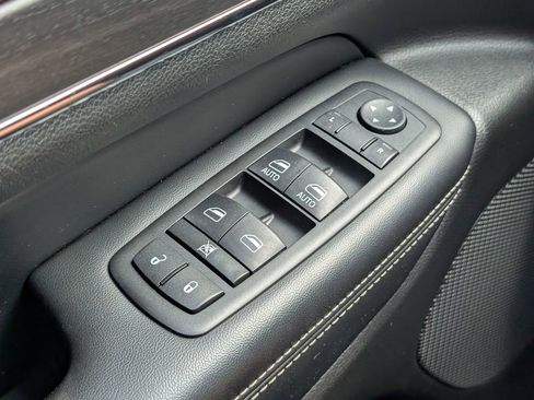 Used 2015 Jeep Grand Cherokee Limited image 27