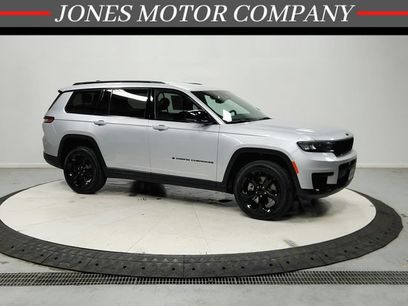 Used 2023 Jeep Grand Cherokee L Laredo