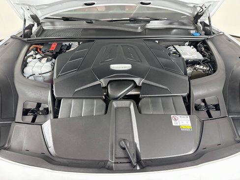 Used 2023 Porsche Cayenne Platinum Edition AWD/4WD image 32