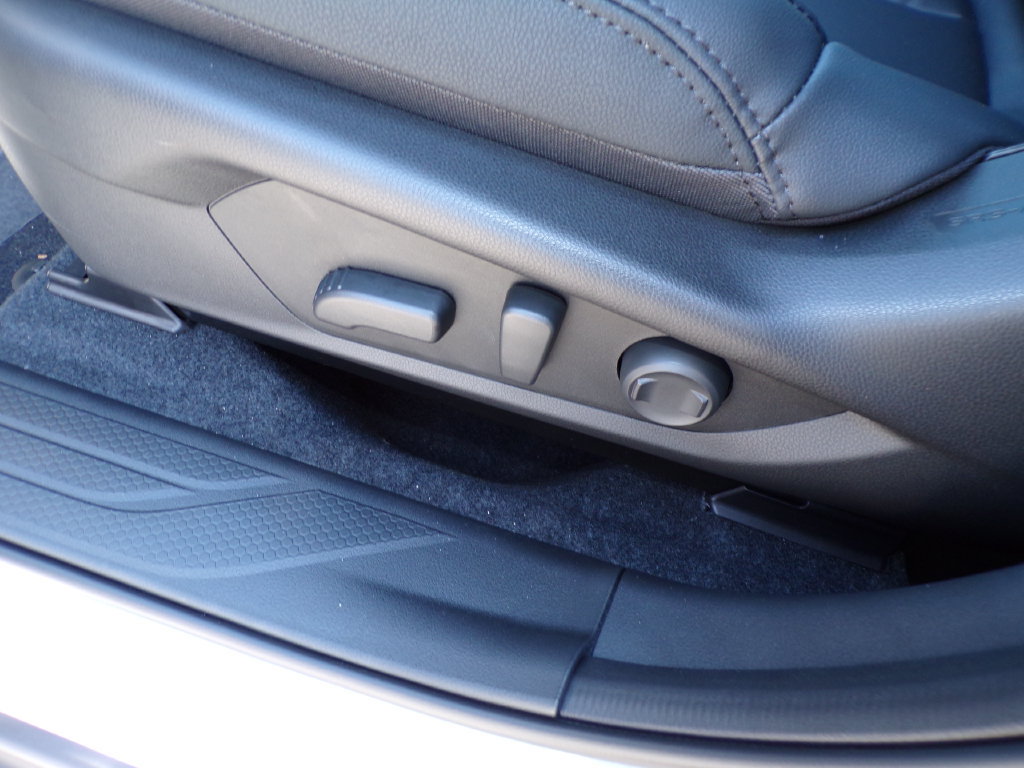 Certified 2026 Subaru Outback Premium AWD/4WD image 19