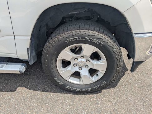 Used 2023 RAM 1500 Big Horn AWD/4WD image 11