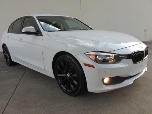 Used 2015 BMW 320i Sedan image 1