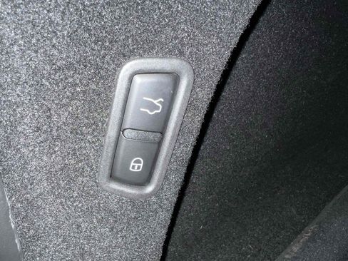 Used 2022 Maserati Levante GT image 71