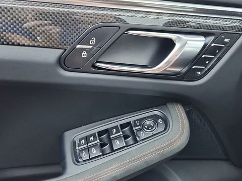 Used 2025 Porsche Macan GTS image 17