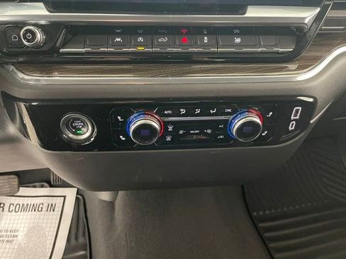 Used 2024 GMC Sierra 1500 Elevation AWD/4WD image 10