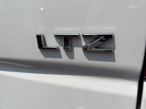 Used 2023 Chevrolet Silverado 1500 LTZ w/ LTZ Convenience Package II AWD/4WD image 13