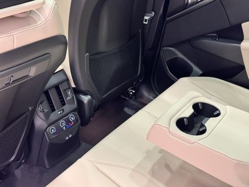 Used 2026 BMW X3 xDrive30 w/ Convenience Package image 18