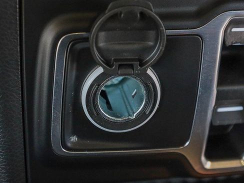 Used 2021 Jeep Wrangler Unlimited Sahara image 19