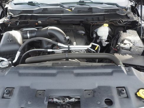 Used 2016 RAM 1500 Classic SLT w/ Luxury Group image 30