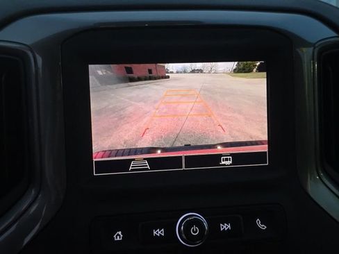 Used 2025 Chevrolet Silverado 2500 Custom w/ Custom Value Package image 19