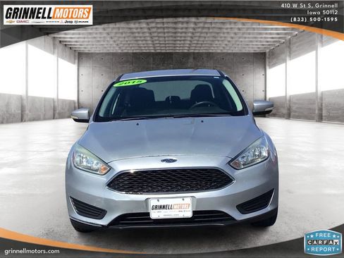 Used 2015 Ford Focus SE image 2