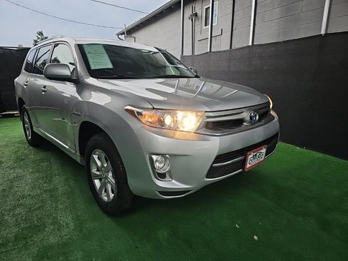 Used 2013 Toyota Highlander 4WD Hybrid image 3
