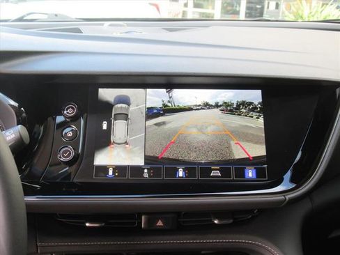 Used 2023 Buick Envision Avenir image 22